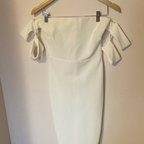 SALE! New with tags GUESS Bodycon dress - Picture 2 of 7